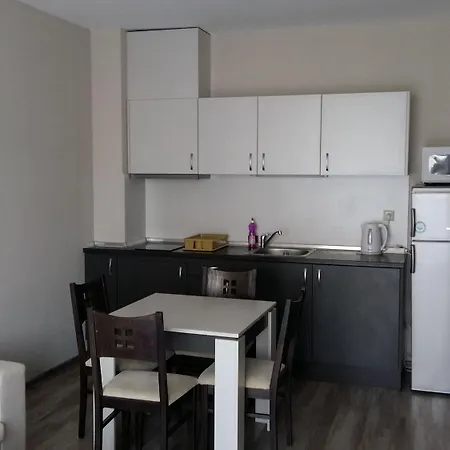 Apartkomplex Sorrento Sole Mare شقة *