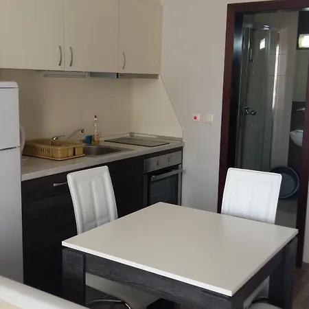 Apartkomplex Sorrento Sole Mare شقة *